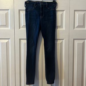 Hollister Curvy High Rise Jean Jegging